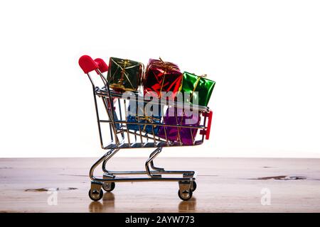 Carrello e regali di Natale Foto Stock