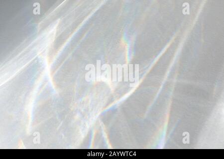 Ombra di goccia organica su una parete bianca Foto Stock