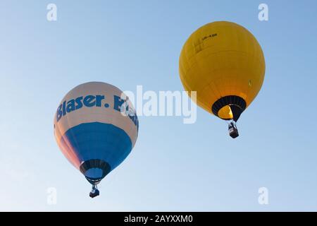 Manacor, Mallorca, Spagna - 27 Ottobre 2019: Fai European Hot Air Balloon Championship In Spagna. Un paio di palloncini in volo Foto Stock