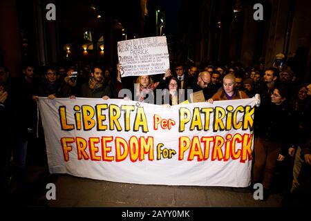 Bologna, Italia. 17th Feb, 2020. Marzo contro la reclusione dello studente egiziano dell'Università di Bologna Patrick Zaky, il 17 febbraio 2020 a Bologna, Italia. Credit: Massimiliano Donati/Alamy Live News Foto Stock