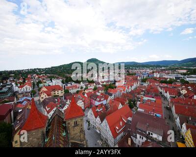 Reutlingen, Germania: Vista dalla Marienkirche verso l'Achalm Foto Stock