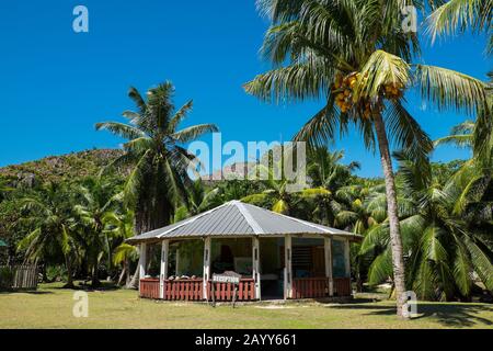 Centro di ricevimento sull'Isola di Curieuse che serve come un gigantesco centro di allevamento di tartarughe, Seychelles Foto Stock