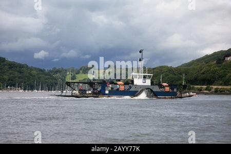 Dartmouth Higher Ferry, la nave che è entrata in commissione nel 1960 ed è stata ritirata dal servizio nel 2009: Un traghetto a catena alimentato da ruote a pale. Foto Stock