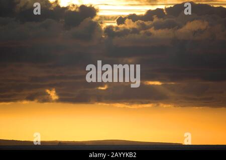 Litorale landcape al tramonto, Regno Unito, Galles, Pembrokeshire Coast National Park Foto Stock