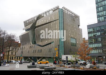 New YORK, NY -1 FEB 2020 - Vista della Cooper Union per Il Progresso della Scienza e dell'Arte edificio a New York City. Foto Stock