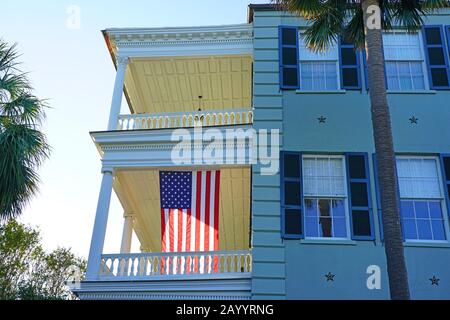 Charleston, SC -21 NOVEMBRE 2019 - Vista del quartiere storico e storico di Charleston, la più antica e la seconda città più grande della Carolina del Sud. Foto Stock