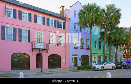 Charleston, SC -21 NOVEMBRE 2019 - Vista del quartiere storico e storico di Charleston, la più antica e la seconda città più grande della Carolina del Sud. Foto Stock