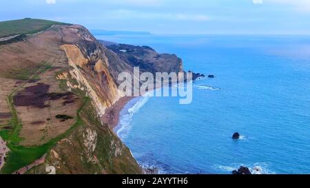 La splendida costa meridionale inglese dall'alto - riprese con i droni Foto Stock