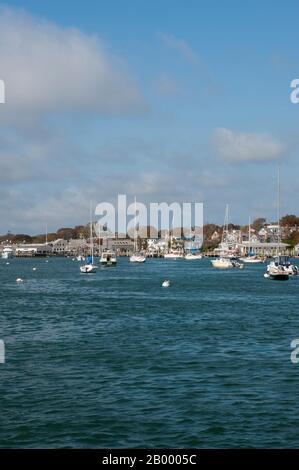 Vista della baia con le barche a Edgartown sulla Martha's Vineyard, Massachusetts, Stati Uniti. Foto Stock