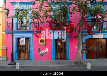 Case e edifici tradizionali colorati di Oaxaca in Messico Foto Stock