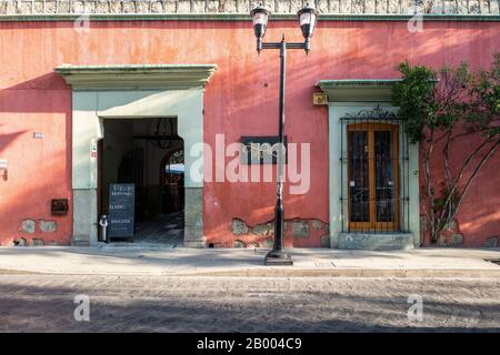 Case e edifici tradizionali colorati di Oaxaca in Messico Foto Stock