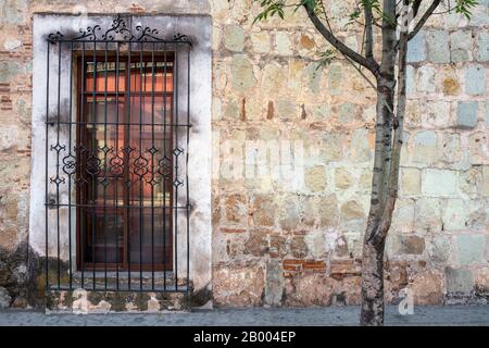 Case e edifici tradizionali colorati di Oaxaca in Messico Foto Stock