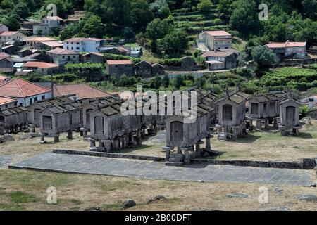 Espigueiros Tradizionale, Granary, Lindoso, Parco Nazionale Peneda Geres, Provincia Minho, Portogallo Foto Stock