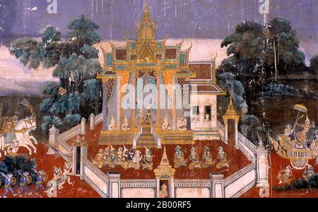 Cambogia: Gli affreschi Reamker (Ramayana) nella galleria che circonda la Pagoda d'Argento, Palazzo reale e Pagoda d'Argento, Phnom Penh. Il Ramayana ('Romance of Rama' in Sanscrito) è una storia antica come il tempo e - almeno nel subcontinente indiano e in gran parte del sud-est asiatico - di una popolarità senza pari. Più di duemila trecento anni fa lo studioso-poeta Valmiki si sedette per scrivere il suo epico definitivo di amore e guerra. Nella sua forma attuale, la versione sanscrita consiste di circa 24,000 coppie divise in sette libri. Il Reamker è la versione Khmer di questo epico. Foto Stock