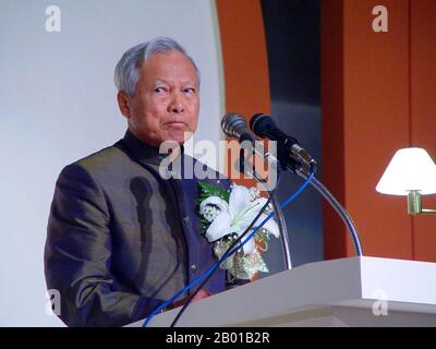 Thailandia: Generale Prem Tinsulanonda (26 agosto 1920 - 26 maggio 2019), primo Ministro della Thailandia (r. 1980-1988). Foto del Govt. Di Thailandia (CC BY licenza 2,0), c.. 2010. Il generale Prem Tinsulanonda era un ufficiale militare tailandese in pensione che serviva come primo Ministro della Thailandia dal 3 marzo 1980 al 4 agosto 1988. Ha servito come capo del Consiglio Privy del re di Thailandia, Bhumibol Adulyadej (Rama IX). Prem, in qualità di capo del Consiglio Privy, era un leader nella promozione delle ideologie e dei progetti reali del re Bhumibol, anche se a volte si rappresentava come la voce del re. Foto Stock