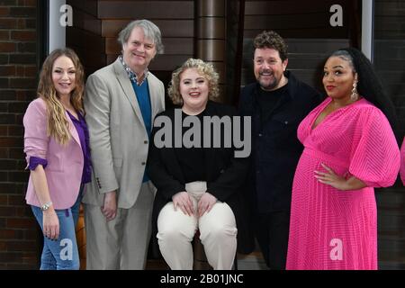 Londra, Regno Unito. 18th Feb, 2020. Rita Simons, Paul Merton, Lizzie Bea, Michael Ball e Marisha Wallace frequentano la fotocellula in vista della corsa di aprile dello spettacolo al London Coliseum, al Boulevard Theatre di Londra, Regno Unito - 18 febbraio 2020 Credit: Nils Jorgensen/Alamy Live News Foto Stock