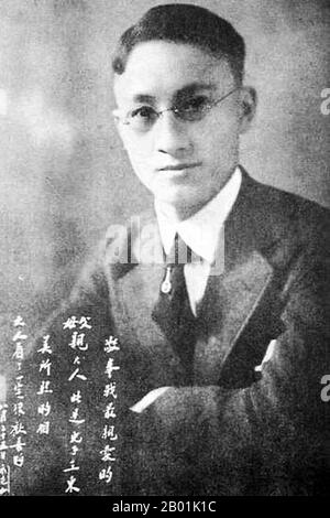 Cina: Xu Zhimo, poeta e intellettuale cinese (15 gennaio 1897 - 19 novembre 1931), 1931. Xu Zhimo è stato un poeta cinese dell'inizio del XX secolo. Gli fu dato il nome di Zhangxu e il nome di cortesia di Yousen (槱森). In seguito cambiò il suo nome di cortesia in Zhimo (志摩). Egli è romanticizzato come perseguendo l'amore, la libertà e la bellezza per tutta la sua vita (dalle parole di Hu Shi). Promosse la forma della poesia cinese moderna, e quindi diede enormi contributi alla letteratura cinese moderna. Foto Stock