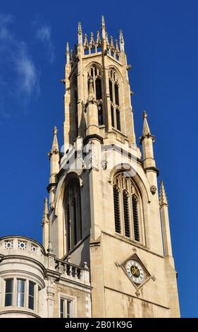 Chiesa di St Dunstan-in-the-West, Fleet Street, Londra, Inghilterra, Regno Unito Foto Stock