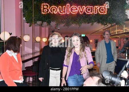 Photocall: "Hairspray the Musical" con Rita Simons, Paul Merton, Lizzie Bea, Michael Ball e Marisha Wallace al Boulevard Theatre, 18th febbraio 2020, Londra, Regno Unito. Foto Stock