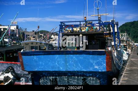 Nanfang'ao (Nanfang Ao) è un trafficato porto di pescatori sulla costa orientale di Taiwan. E' famosa per il Tempio Nantien dedicato a Matsu, dea del mare. Foto Stock