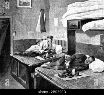Cina/Vietnam/Francia: «Une fumerie d’opium» (un opium den). Illustrazione di Élisée Reclus (1830-1905), c. 1876. Papavero da oppio, Papaver somniferum, è la specie di pianta da cui vengono estratti oppio e semi di papavero. L'oppio è la fonte di molti oppiacei, tra cui morfina, tebaina, codeina, papaverina, e noscapina. Il nome botanico latino significa "papavero che porta il sonno", riferendosi alle proprietà sedative di alcuni di questi oppiacei. Foto Stock