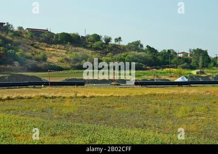 Grecia, fabbrica di gas tubo linea in Evros delta Foto Stock