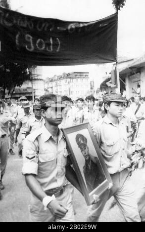 Le Proteste nazionaliste della Pro-Democracy (nota anche come People Power Uprising) del 8888 sono state una serie di marce, dimostrazioni, proteste e rivolte nella Repubblica socialista dell'Unione della Birmania (oggi comunemente conosciuta come Birmania o Myanmar). Gli eventi chiave si sono verificati l'8 agosto 1988, ed è quindi noto come 8888 Uprising. Foto Stock