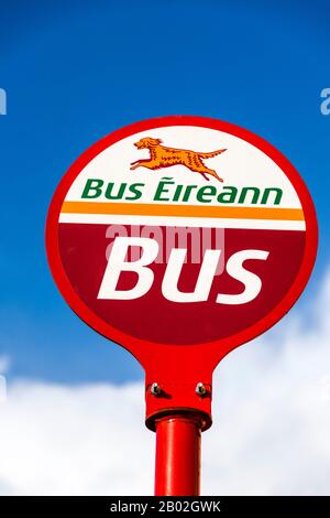 Bus Éireann è un operatore di autobus e pullman che fornisce servizi in tutta la Repubblica d'Irlanda. È una filiale di Córas Iompair Éireann. Foto Stock