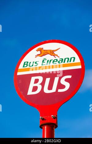 Bus Éireann è un operatore di autobus e pullman che fornisce servizi in tutta la Repubblica d'Irlanda. È una filiale di Córas Iompair Éireann. Foto Stock