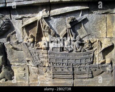 Una nave Borobudur è il doppio outrigger di legno del 8th secolo, nave navigata del sud-est asiatico marittimo raffigurato in alcuni bassorilievi del monumento buddista Borobudur a Giava Centrale, Indonesia. Le navi raffigurate a Borobudur erano molto probabilmente il tipo di navi utilizzate per i traffici interinsulari e le campagne navali dall'impero talassocracy Sailendran e Srivijayan che governarono la regione intorno alla 7th fino al 13th secolo. La funzione dell'attivazione era quella di stabilizzare la nave; una canoa a singolo o doppio scatto è la caratteristica tipica delle imbarcazioni marittime austronesiane. È considerato b Foto Stock