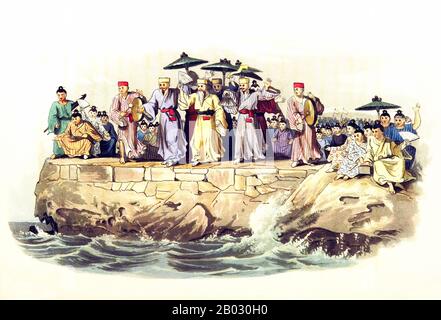 Il regno di Ryukyu (nome storico inglese: Lewchew, Luchu, o Loochoo) era un regno indipendente che governava la maggior parte delle isole Ryukyu dalla 15th al 19th secolo. I re di Ryukyu unificarono l'isola di Okinawa ed estese il regno alle isole Amami nella moderna prefettura di Kagoshima, e alle isole Sakishima vicino a Taiwan. Nonostante le sue piccole dimensioni, il regno ha svolto un ruolo centrale nelle reti di commercio marittimo dell'Est medievale e del Sud-Est asiatico. Foto Stock