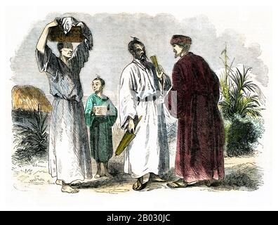 Il regno di Ryukyu (nome storico inglese: Lewchew, Luchu, o Loochoo) era un regno indipendente che governava la maggior parte delle isole Ryukyu dalla 15th al 19th secolo. I re di Ryukyu unificarono l'isola di Okinawa ed estese il regno alle isole Amami nella moderna prefettura di Kagoshima, e alle isole Sakishima vicino a Taiwan. Nonostante le sue piccole dimensioni, il regno ha svolto un ruolo centrale nelle reti di commercio marittimo dell'Est medievale e del Sud-Est asiatico. Foto Stock