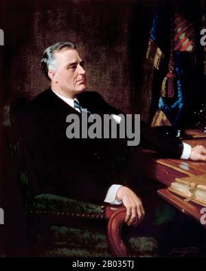 Franklin Delano Roosevelt fu presidente del 32nd degli Stati Uniti, dal 1933 al 1945. Democratico, ha vinto quattro elezioni presidenziali record e ha dominato il suo partito dopo il 1932 come una figura centrale negli eventi mondiali durante la metà del 20th secolo, leader degli Stati Uniti durante un periodo di depressione economica mondiale e guerra totale. Il suo programma di soccorso, ripresa e riforma, noto come New Deal, ha comportato una grande espansione del ruolo del governo federale nell'economia. Come leader dominante del Partito democratico, ha costruito la Coalizione New Deal che si è riunita e unita Foto Stock