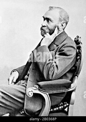 Alfred Bernhard Nobel (Parigi, 21 ottobre 1833 – Parigi, 10 dicembre 1896) è stato un chimico, ingegnere, inventore, uomo d'affari e filantropo svedese. Noto per aver inventato la dinamite, Nobel possedeva anche Bofors, che aveva ridiretto dal suo ruolo precedente come produttore di ferro e acciaio ad un importante produttore di cannoni e altri armamenti. Nobel ha tenuto 355 brevetti diversi, la dinamite essendo la più famosa. Dopo aver letto un necrario prematuro che lo condannava per aver approfittato delle vendite di armi, ha lasciato la sua fortuna per istituire i Premi Nobel. L'elemento sintetico nobelium prende il nome da h. Foto Stock