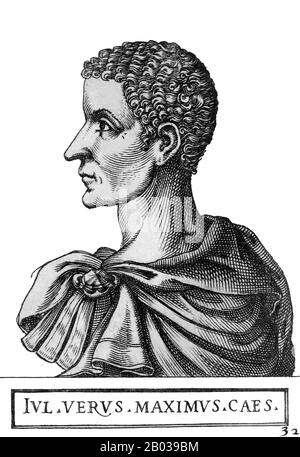 Gaio Giulio Verus massimo (217/220 - 238), a volte noto erroneamente come Gaio Giulio Verus massimo o Massimino Il Giovane, era figlio dell'imperatore romano Traco Massimino Thrax. Maximus fu nominato Cesare nel 236, ma tenne poco potere reale finché non fu assassinato accanto al padre nel 238 dalla Guardia Pretoriana, durante l'assedio di Aquileia. Foto Stock