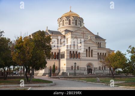 La Cattedrale di San Vladimir è una cattedrale ortodossa russa neobizantina sul sito di Chersonesos Taurica, Sevastopol, Crimea Foto Stock