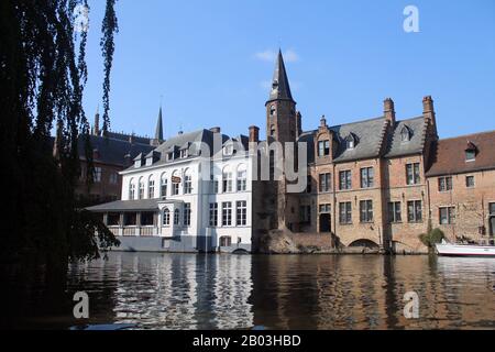 Il corso d'acqua di Bruges in Belgio Foto Stock