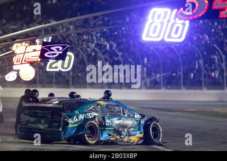 Daytona Beach, Florida, Stati Uniti. 17th Feb, 2020. Ross Chastain (77) corse per la Daytona 500 al Daytona International Speedway di Daytona Beach, Florida. (Immagine di credito: © Stephen A. Arce/ASP) Foto Stock