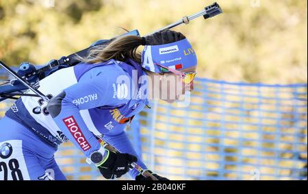 Anterselva (BZ), Italia, 18 Feb 2020, lisa vittozzi (ita) in azione durante la Coppa del mondo IBU Biathlon 2020 - 15 Km Individuale Donne - Biathlon - credito: LPS/Luca Tedeschi/Alamy Live News Foto Stock