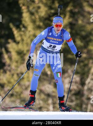 Anterselva (BZ), Italia, 18 Feb 2020, lisa vittozzi (ita) in azione durante la Coppa del mondo IBU Biathlon 2020 - 15 Km Individuale Donne - Biathlon - credito: LPS/Luca Tedeschi/Alamy Live News Foto Stock