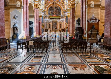 Cattedrale Metropolitana di San Paolo interno nella città di Mdina, Malta, 17th-18th secolo barocco punto di riferimento Foto Stock