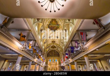 Altare San Luigi Basilica Cattedrale Più Antica Cattedrale Stati Uniti New Oleleans Louisiana. Costruito Nel 1718 Luigi Re Di Francia In Seguito Sain Foto Stock