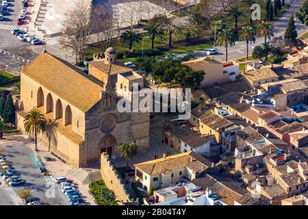 Luftbild, Insel, , Alcúdia, Mallorca, Balearische Inseln, Spanien, Europa, Es, Església De Sant Jaume D'Alcúdia, Grundsteuer, Immobilien, Luftaufnahme Foto Stock