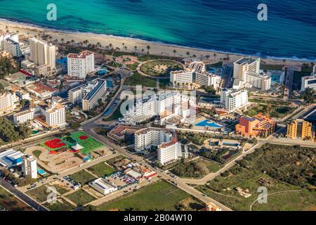 Vista aerea, isola, complesso alberghiero sulla spiaggia Cala Millor, Son Moro, Sant Llorenç des Cardassar, Mallorca, Isole Baleari, Spagna, Europa, ES, le Foto Stock