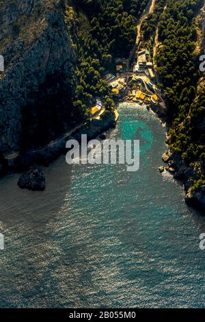 Foto aerea, Port De Sa Calobra, baia, catena montuosa, Escorca, Maiorca, Isole Baleari, Spagna, Europa, montagne, montagne e valli, ES, rocciosa Foto Stock