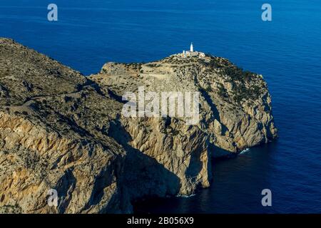 Foto aerea, penisola di Cap Formentor, Far de Formentor, faro, Pollença, Maiorca, Isole Baleari, Spagna, Europa, piattaforma di osservazione, Baleari i Foto Stock