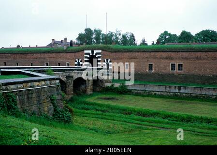 REPUBBLICA CECA, TEREZIN (THERESIENSTADT), INGRESSO AL CAMPO DI CONCENTRAMENTO (VECCHIA FORTEZZA) Foto Stock