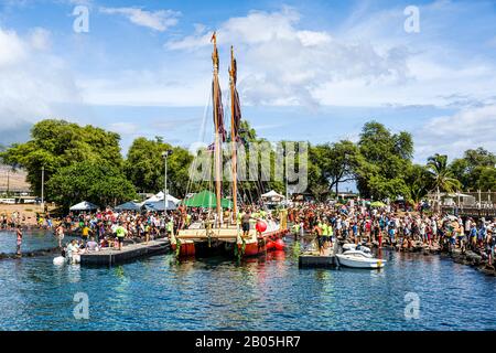 MO‘okiha o Pi‘ilani: Cerimonia del giorno di lancio: Nascita di successo Foto Stock