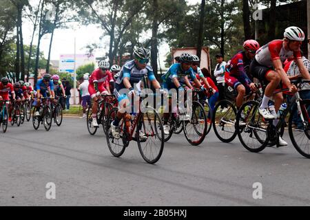 ciclista in guatemalteco tour vuelta ciclitica a guatemala 2019 Foto Stock