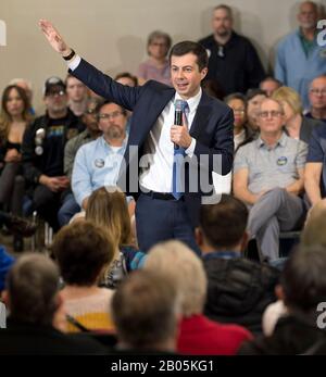 Las Vegas, Nevada, Stati Uniti. 18th Feb, 2020. Ex South Bend, Indiana Mayor PETE BUTTIGIEG campagne al Durango Hills Community Center. Credit: Brian Cahn/Zuma Wire/Alamy Live News Foto Stock